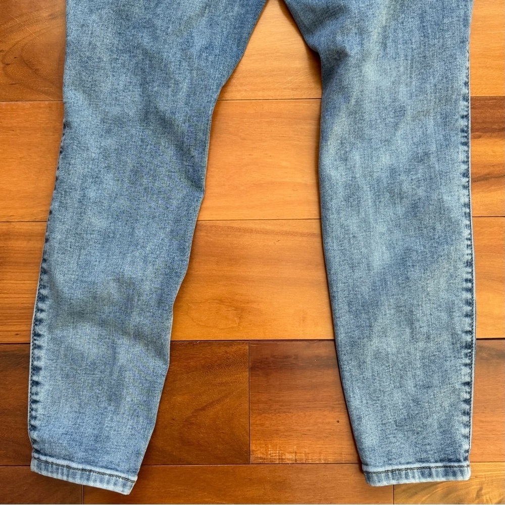 Torrid Lean Jean - Picture 8 of 9